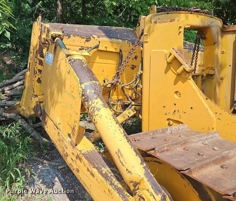 image for item DR8712 1967 Caterpillar  D7E dozer
