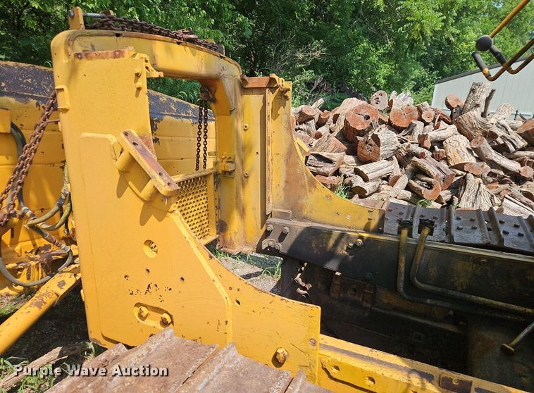 image for item DR8712 1967 Caterpillar  D7E dozer