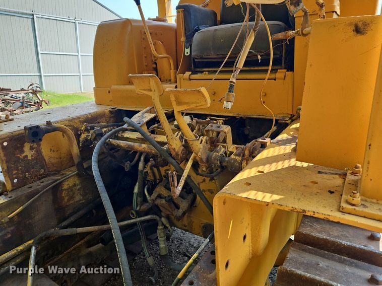 image for item DR8712 1967 Caterpillar  D7E dozer