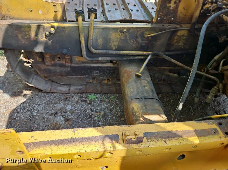 image for item DR8712 1967 Caterpillar  D7E dozer
