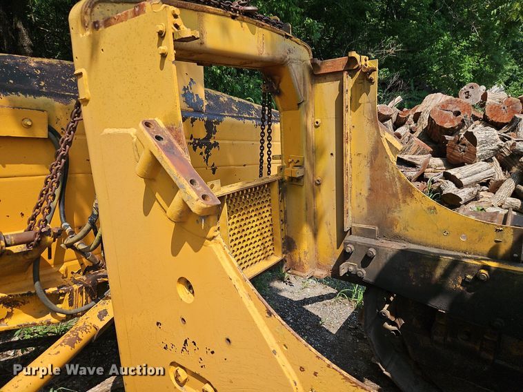 image for item DR8712 1967 Caterpillar  D7E dozer