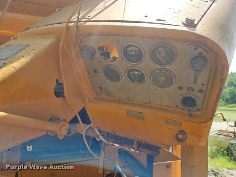 image for item DR8712 1967 Caterpillar  D7E dozer