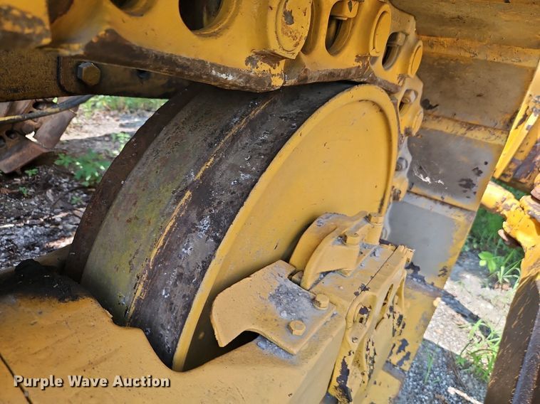 image for item DR8712 1967 Caterpillar  D7E dozer