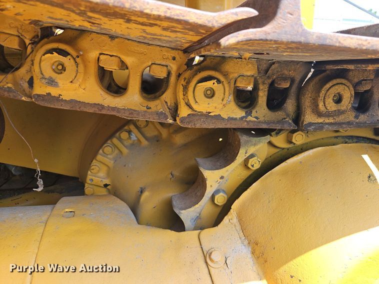 image for item DR8712 1967 Caterpillar  D7E dozer