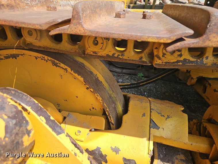 image for item DR8712 1967 Caterpillar  D7E dozer