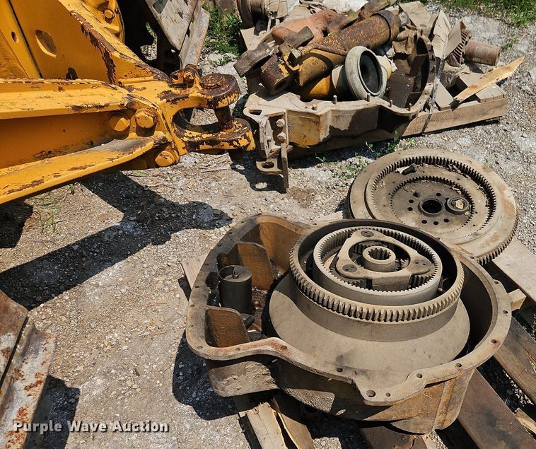 image for item DR8712 1967 Caterpillar  D7E dozer