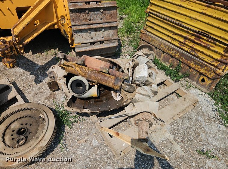 image for item DR8712 1967 Caterpillar  D7E dozer