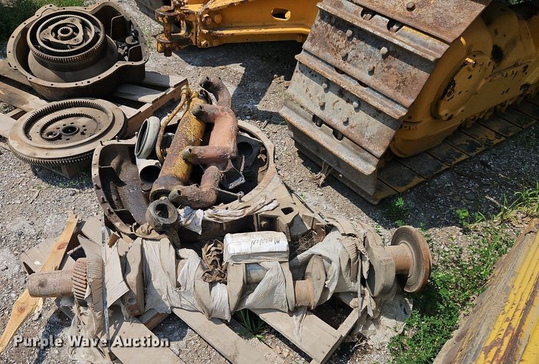 image for item DR8712 1967 Caterpillar  D7E dozer