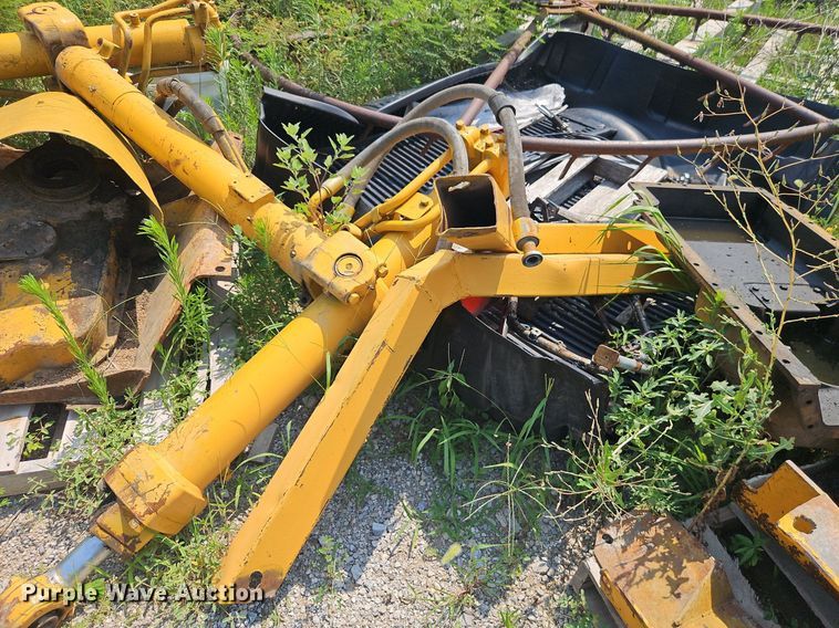 image for item DR8712 1967 Caterpillar  D7E dozer