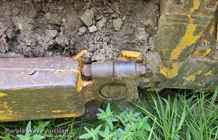 image for item DR8713 1966 Caterpillar  D7E dozer