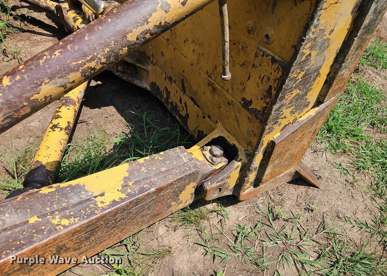 image for item DR8713 1966 Caterpillar  D7E dozer