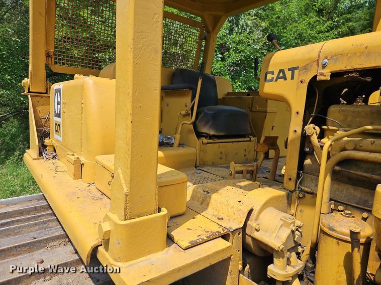 image for item DR8713 1966 Caterpillar  D7E dozer