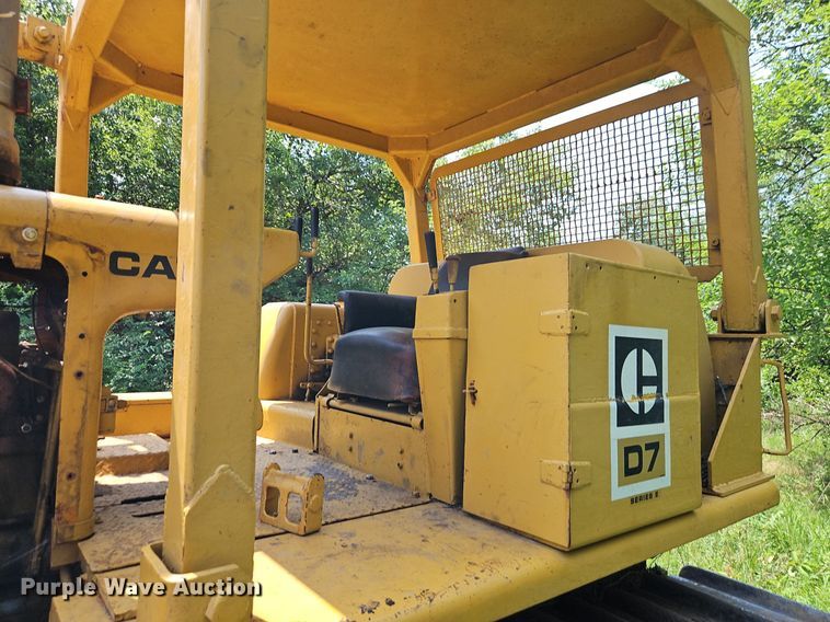 image for item DR8713 1966 Caterpillar  D7E dozer