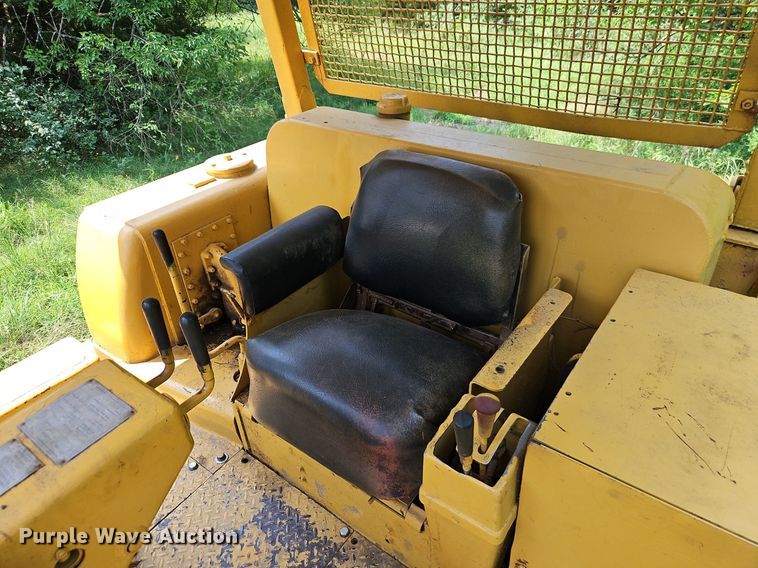 image for item DR8713 1966 Caterpillar  D7E dozer