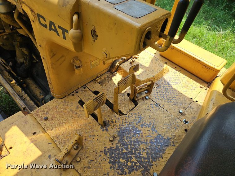 image for item DR8713 1966 Caterpillar  D7E dozer