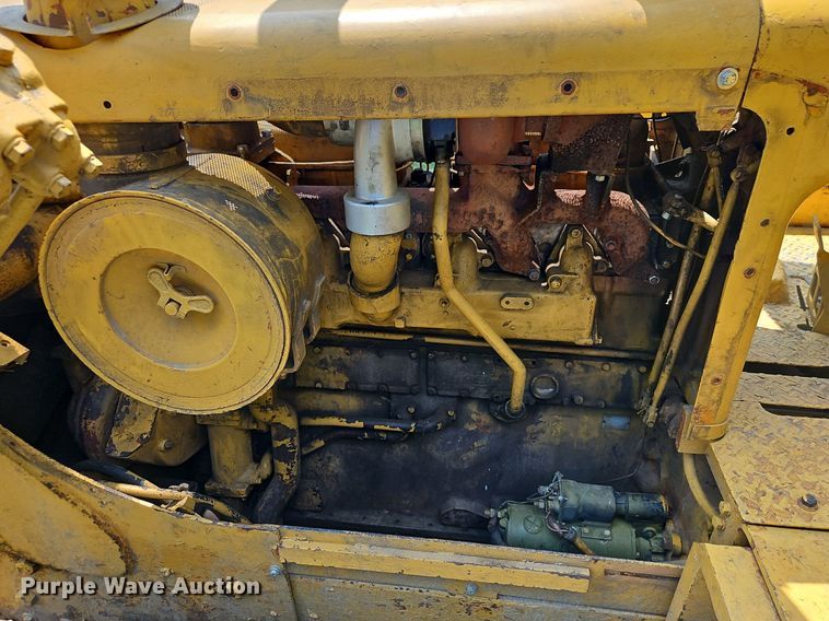 image for item DR8713 1966 Caterpillar  D7E dozer