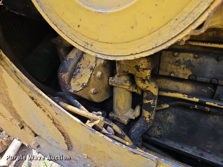 image for item DR8713 1966 Caterpillar  D7E dozer