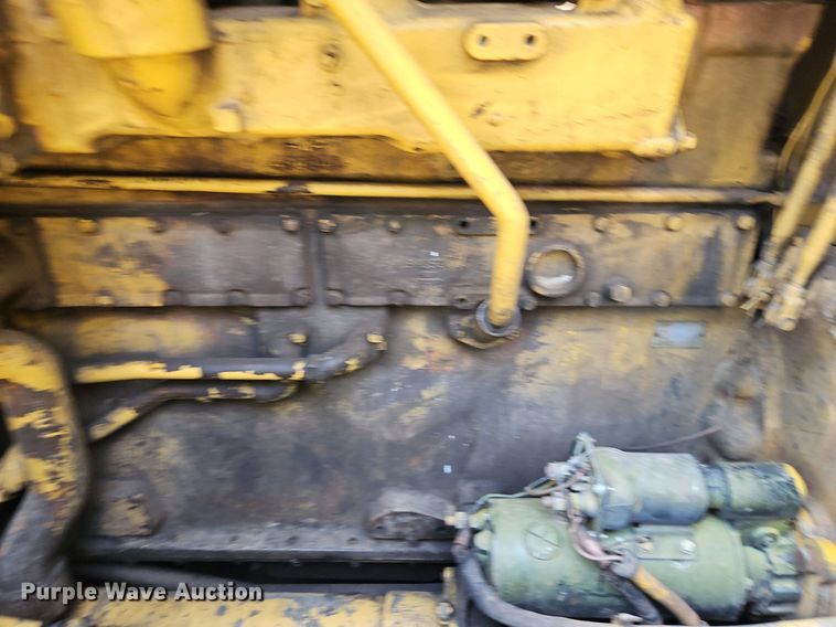 image for item DR8713 1966 Caterpillar  D7E dozer