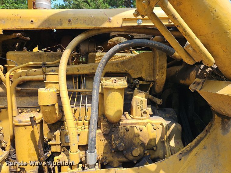 image for item DR8713 1966 Caterpillar  D7E dozer