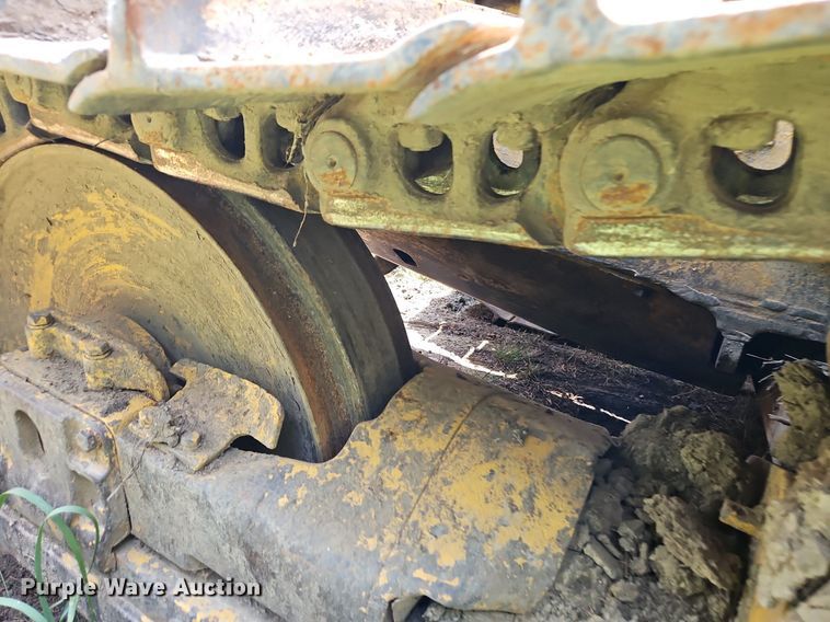 image for item DR8713 1966 Caterpillar  D7E dozer