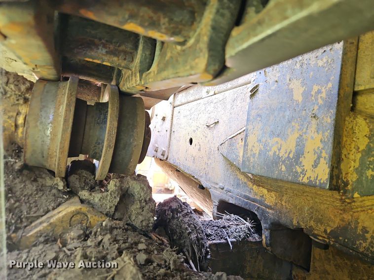 image for item DR8713 1966 Caterpillar  D7E dozer