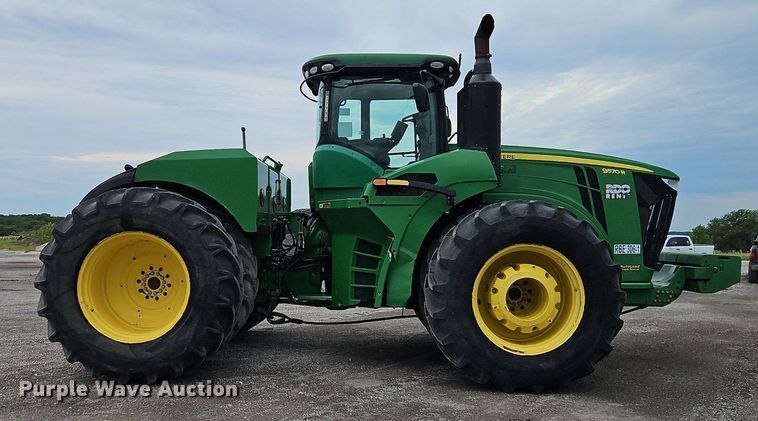 image for item DR8714 2015 John Deere  9570R Scraper Special 4WD tractor