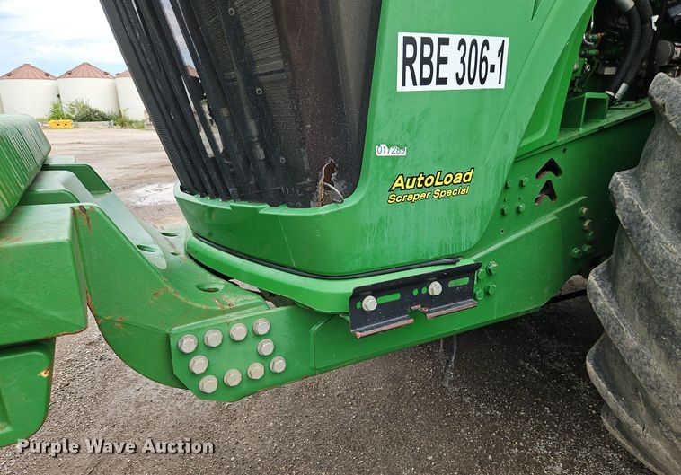 image for item DR8714 2015 John Deere  9570R Scraper Special 4WD tractor