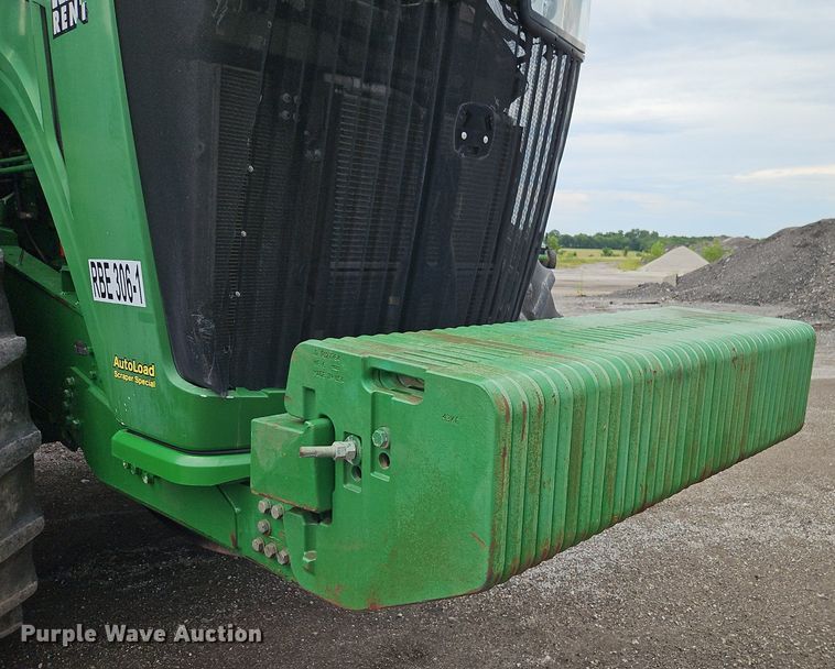 image for item DR8714 2015 John Deere  9570R Scraper Special 4WD tractor