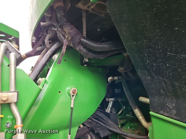 image for item DR8714 2015 John Deere  9570R Scraper Special 4WD tractor