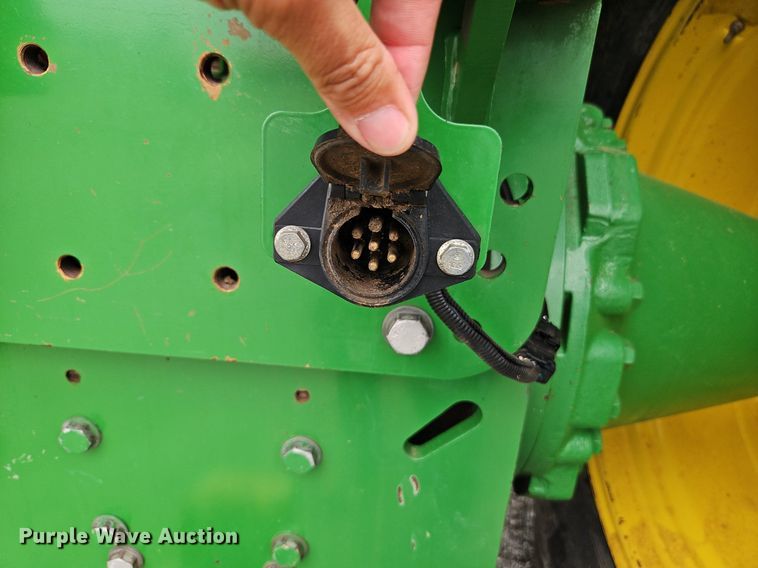 image for item DR8714 2015 John Deere  9570R Scraper Special 4WD tractor