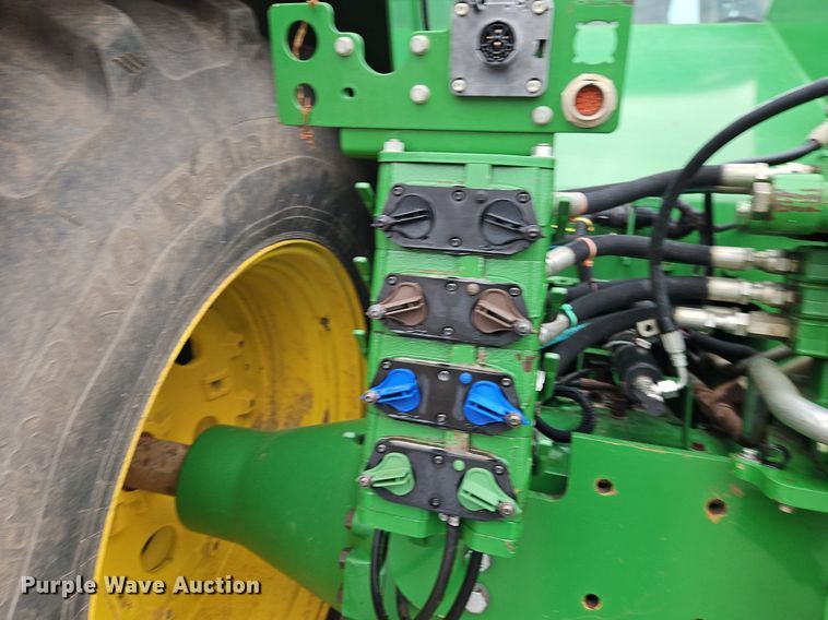 image for item DR8714 2015 John Deere  9570R Scraper Special 4WD tractor