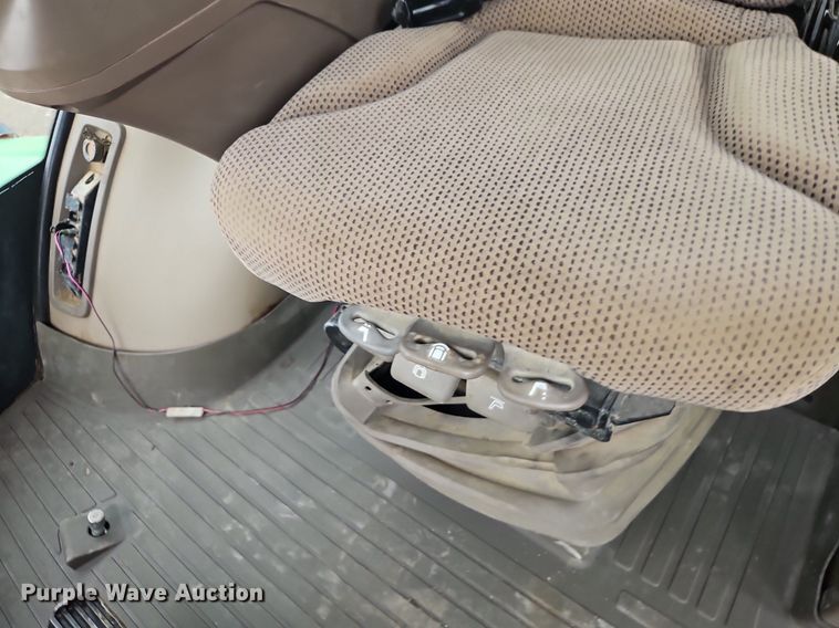 image for item DR8714 2015 John Deere  9570R Scraper Special 4WD tractor