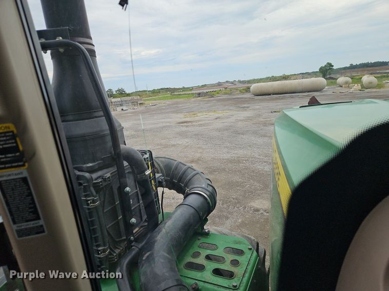 image for item DR8714 2015 John Deere  9570R Scraper Special 4WD tractor