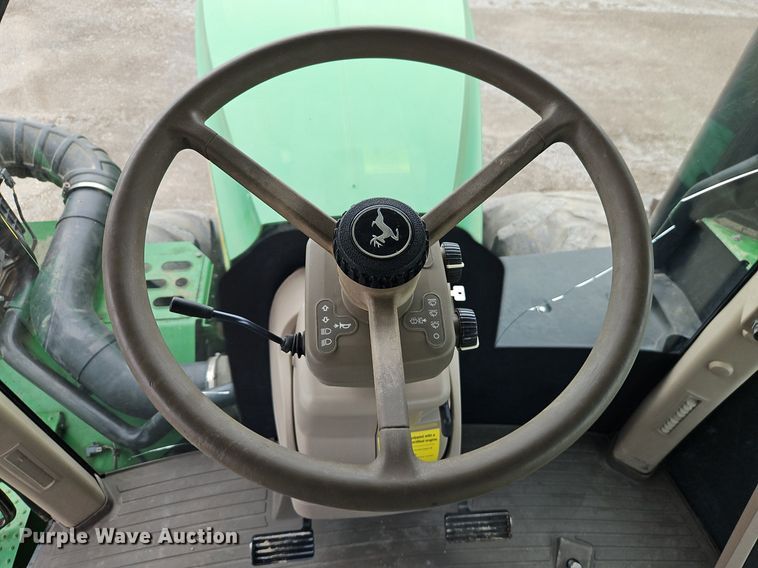 image for item DR8714 2015 John Deere  9570R Scraper Special 4WD tractor