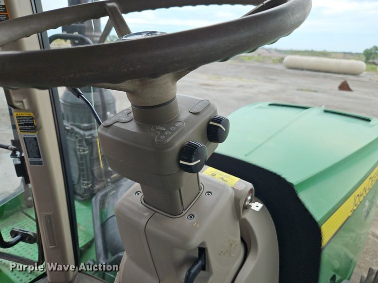 image for item DR8714 2015 John Deere  9570R Scraper Special 4WD tractor