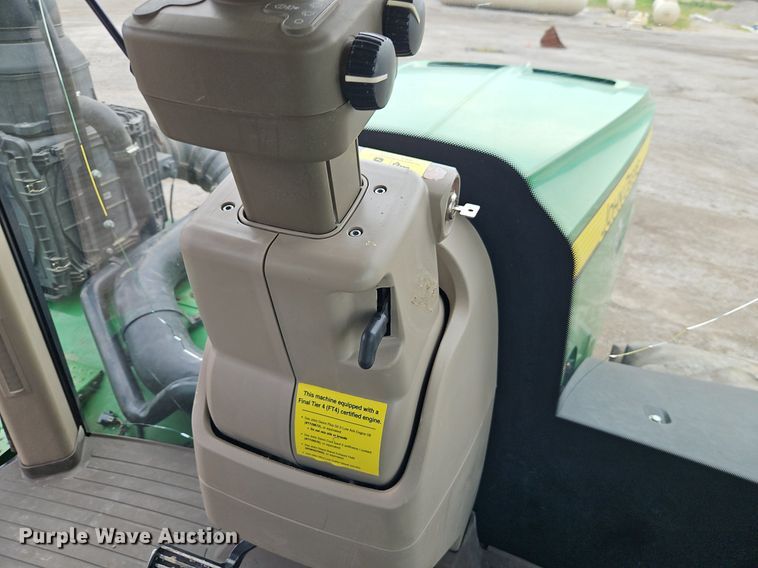 image for item DR8714 2015 John Deere  9570R Scraper Special 4WD tractor