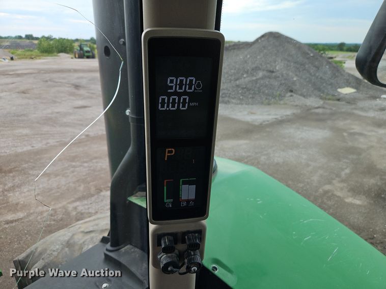 image for item DR8714 2015 John Deere  9570R Scraper Special 4WD tractor