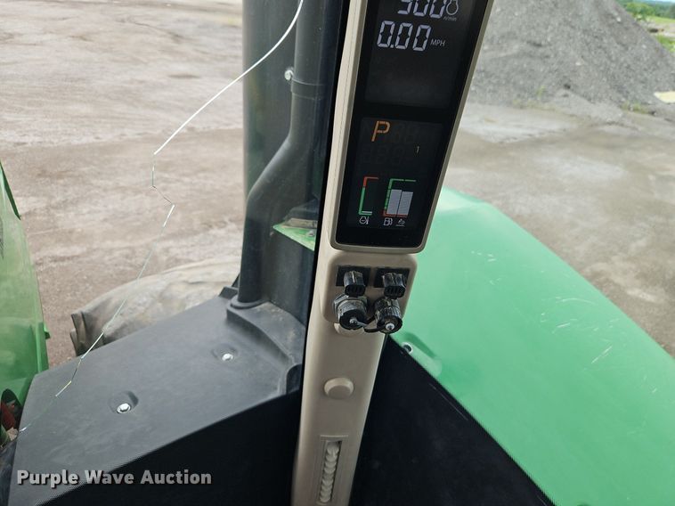 image for item DR8714 2015 John Deere  9570R Scraper Special 4WD tractor