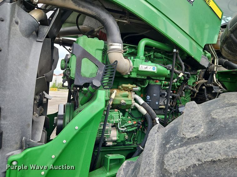 image for item DR8714 2015 John Deere  9570R Scraper Special 4WD tractor