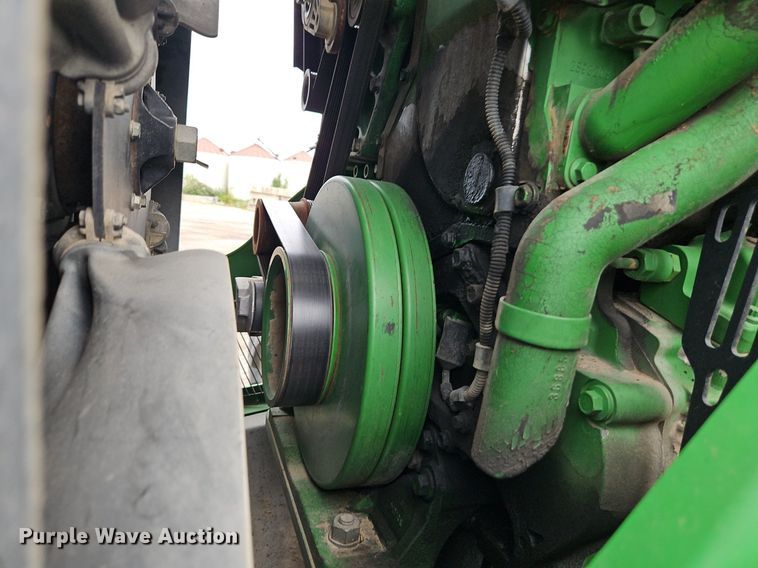 image for item DR8714 2015 John Deere  9570R Scraper Special 4WD tractor