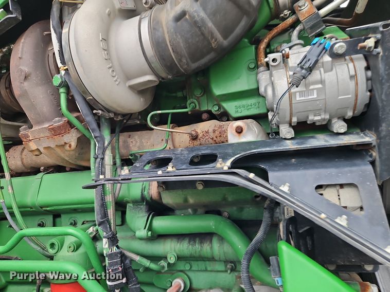 image for item DR8714 2015 John Deere  9570R Scraper Special 4WD tractor