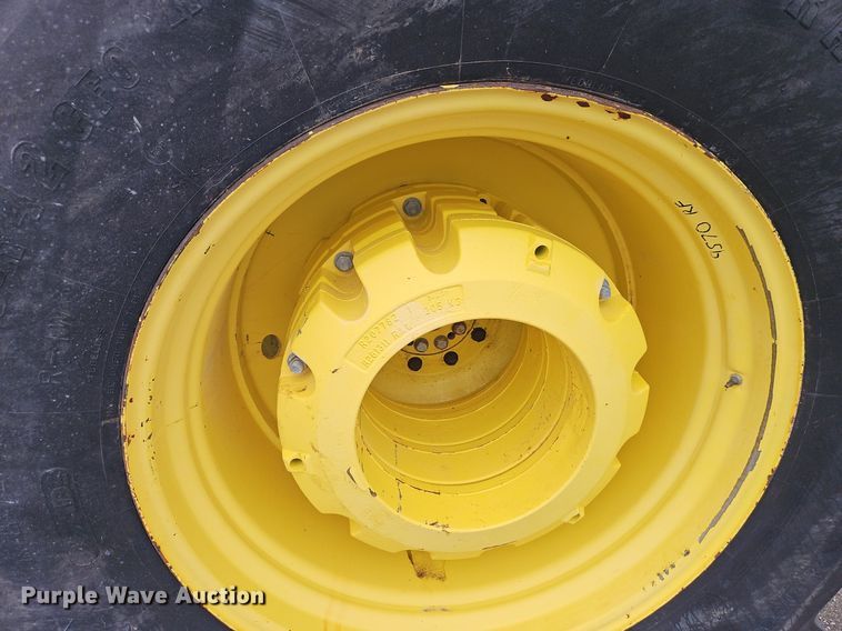 image for item DR8714 2015 John Deere  9570R Scraper Special 4WD tractor