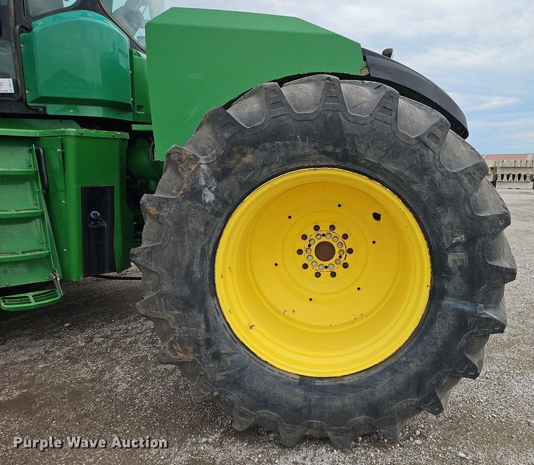 image for item DR8714 2015 John Deere  9570R Scraper Special 4WD tractor