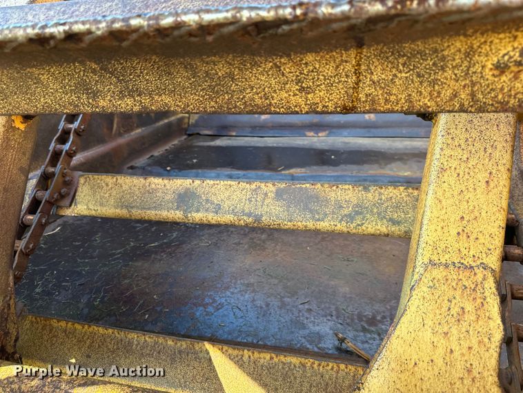 image for item DS4198 1973 Caterpillar 613 elevating scraper