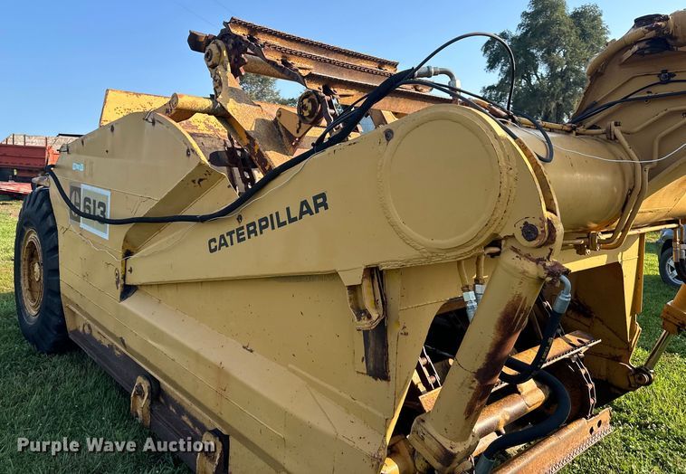 image for item DS4198 1973 Caterpillar 613 elevating scraper