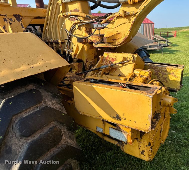 image for item DS4198 1973 Caterpillar 613 elevating scraper