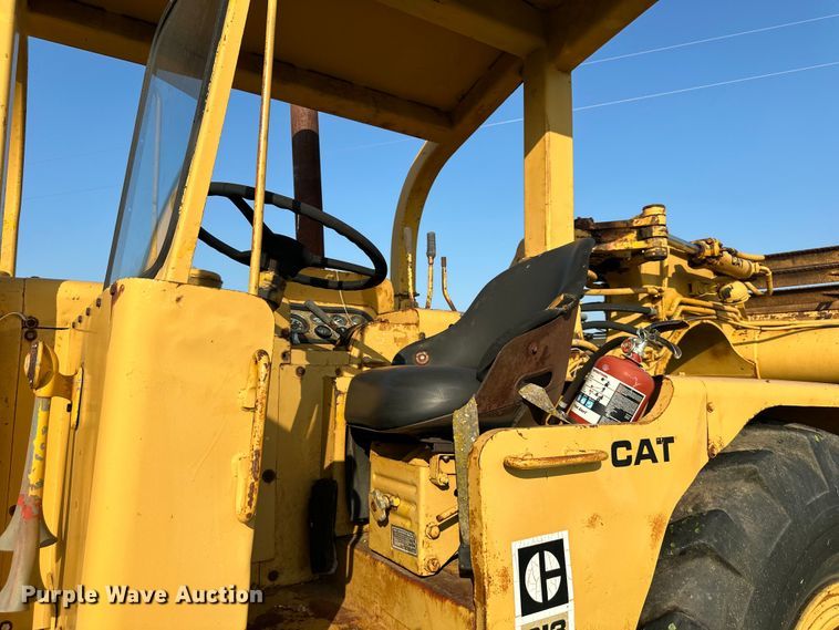 image for item DS4198 1973 Caterpillar 613 elevating scraper