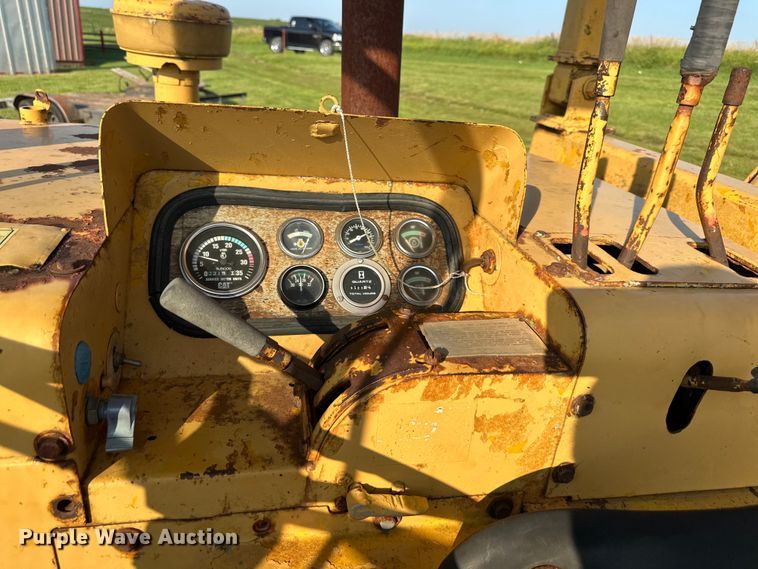 image for item DS4198 1973 Caterpillar 613 elevating scraper