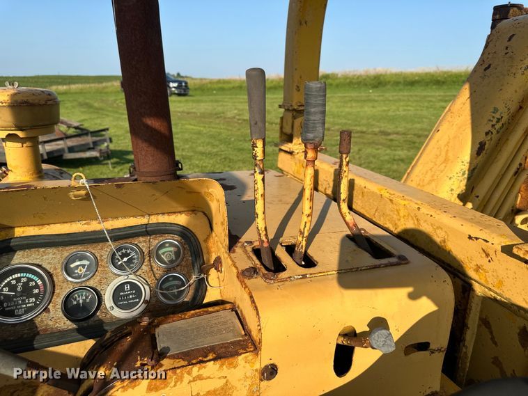 image for item DS4198 1973 Caterpillar 613 elevating scraper