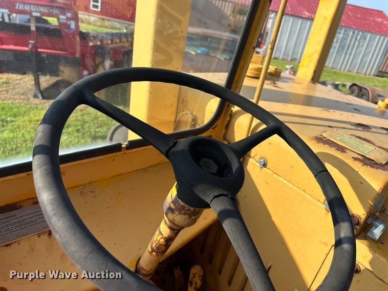 image for item DS4198 1973 Caterpillar 613 elevating scraper